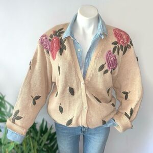 v i n t a g e :: Oversized Floral Embroidered Linen Granny Knit Cardigan